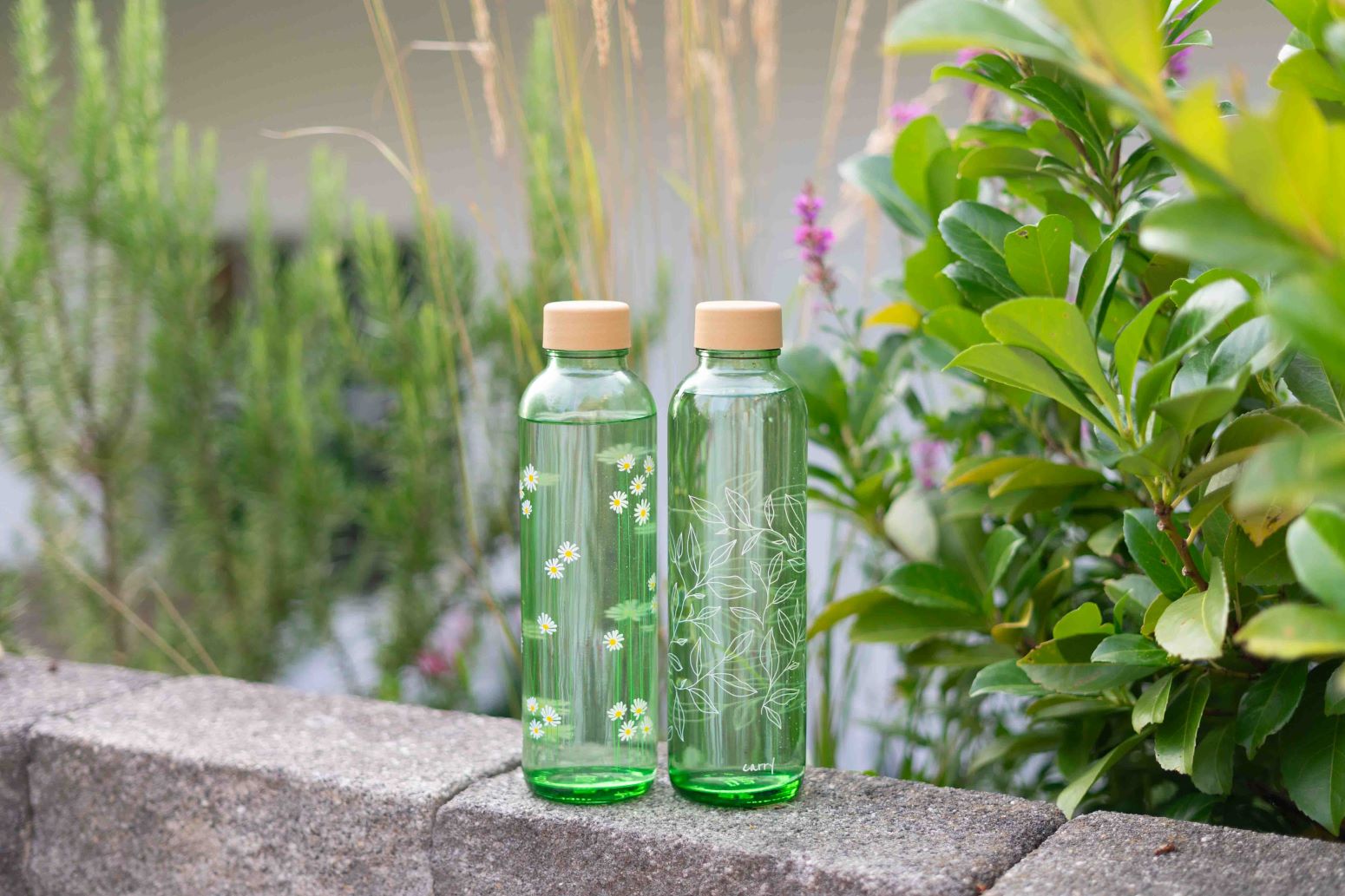 CarryBottle_Green_Trinkflasche_aus_gruenem_Glas