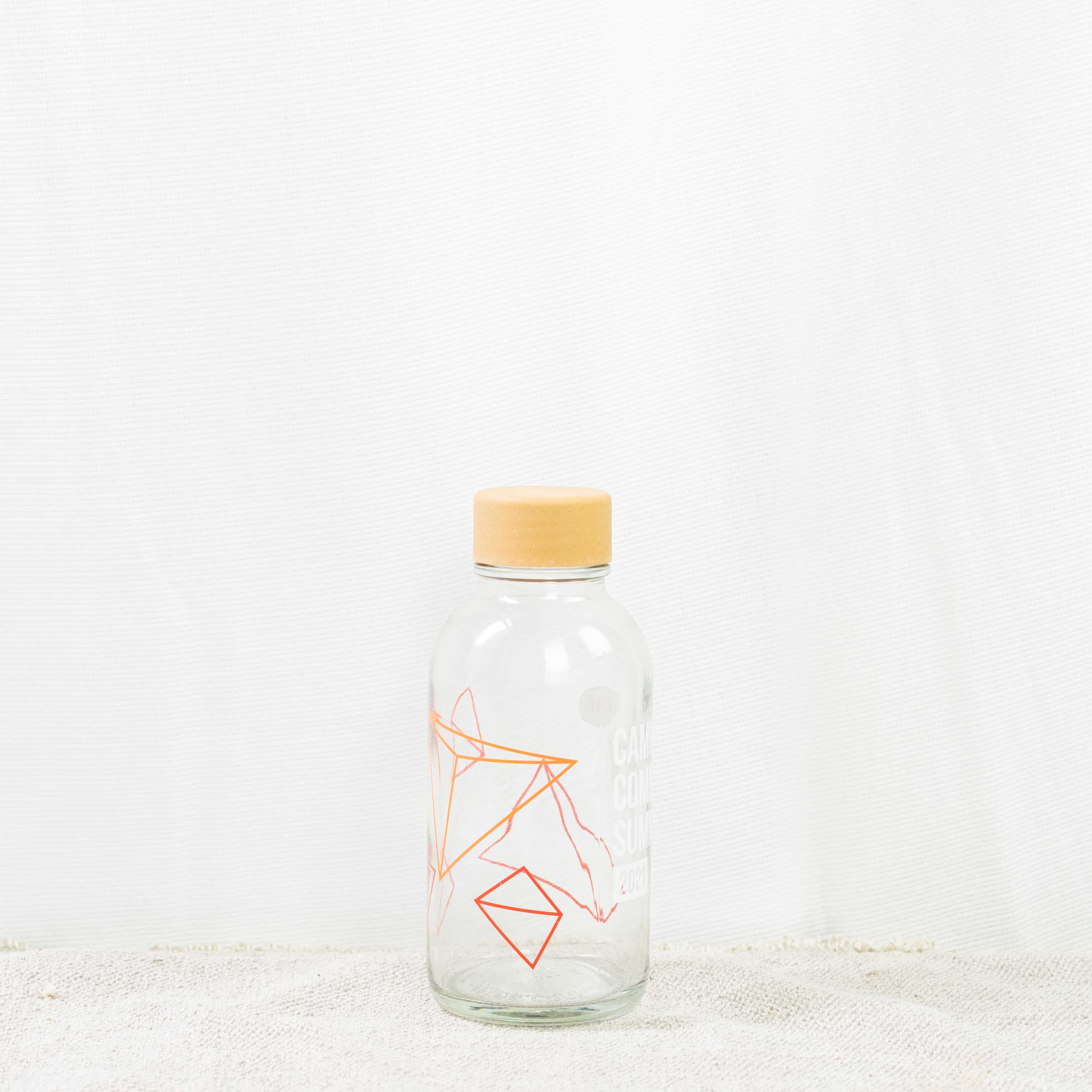 Referenzprojekt für personalisierte Trinkflaschen 400ml von Carrybottles. Schlichter Rundumdruck im Siebdruck.