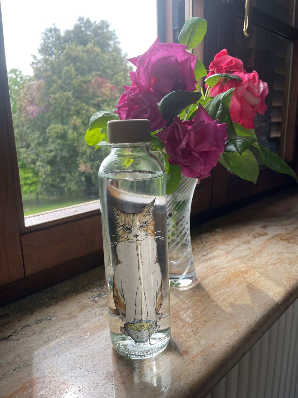 700ml Trinkflasche aus Glas mit Katzenmotiv – stilvolle Alternative zur klassischen Wasserkaraffe