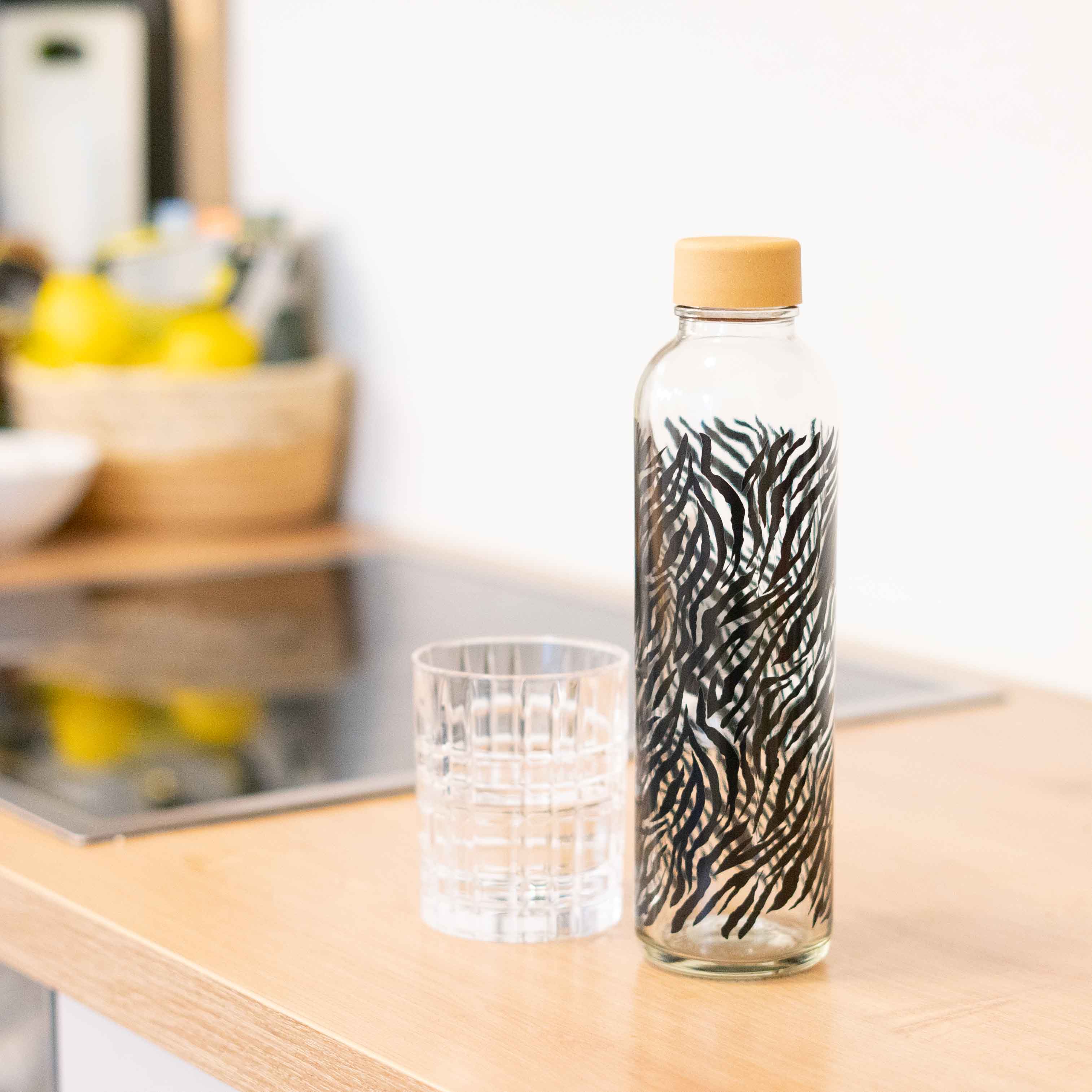 STRIPES OF NATURE Bouteille en verre de 0,7 l