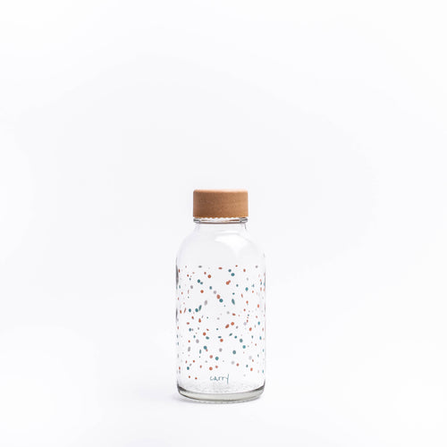 Glastrinkflasche mit bunten Punkten klein