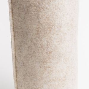 CARRY Trinkflaschen Schutzhülle in beige aus einem Filz aus recyceltem PET