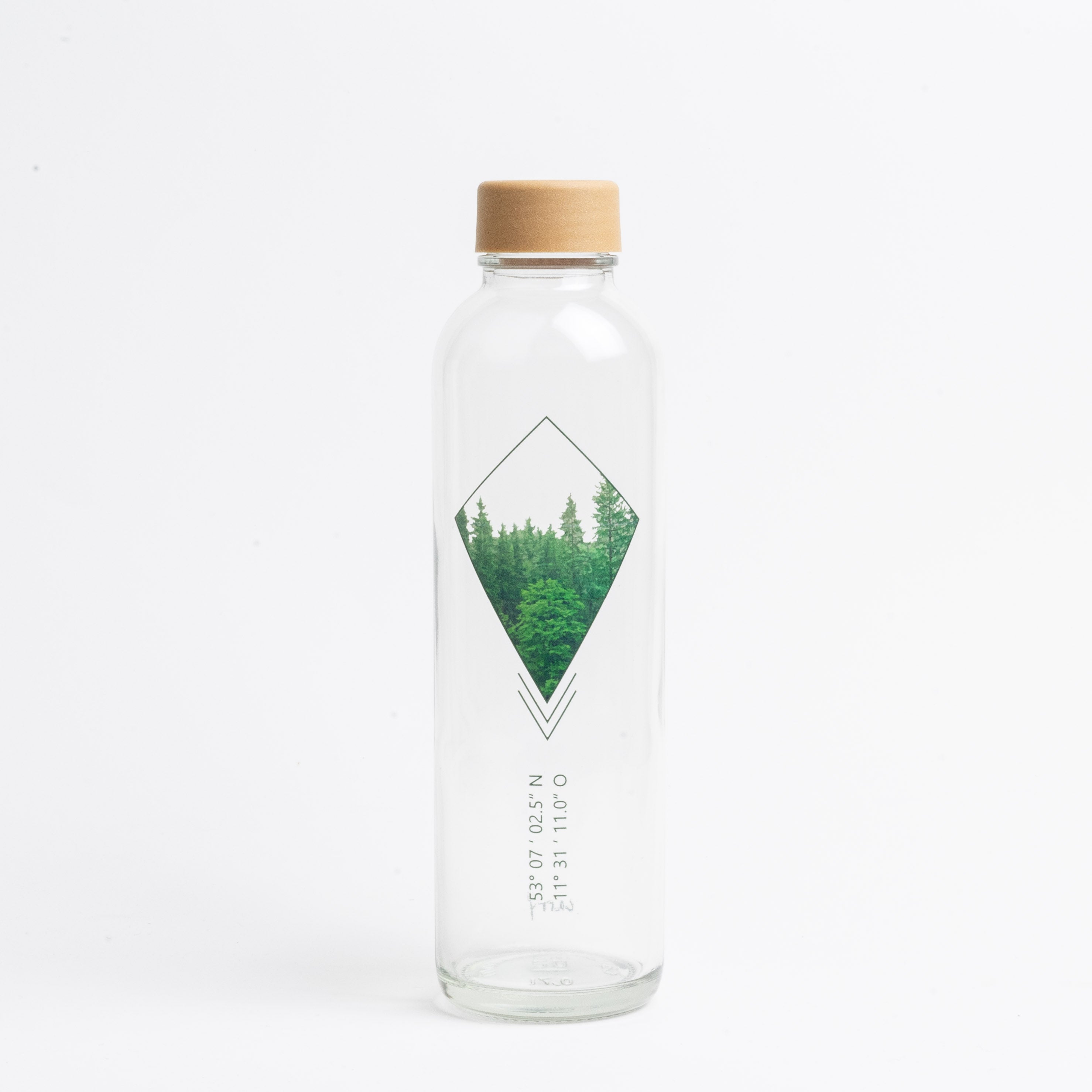 Into The Woods 0,7L CARRY Trinkflasche aus Glas mit Waldmotiv und 5€ Spendenanteil