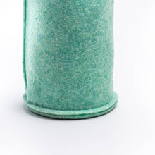 Charger l&#39;image dans la galerie, CARRY Schutzhülle in Limetten-grün aus einem Filz aus recyceltem PET