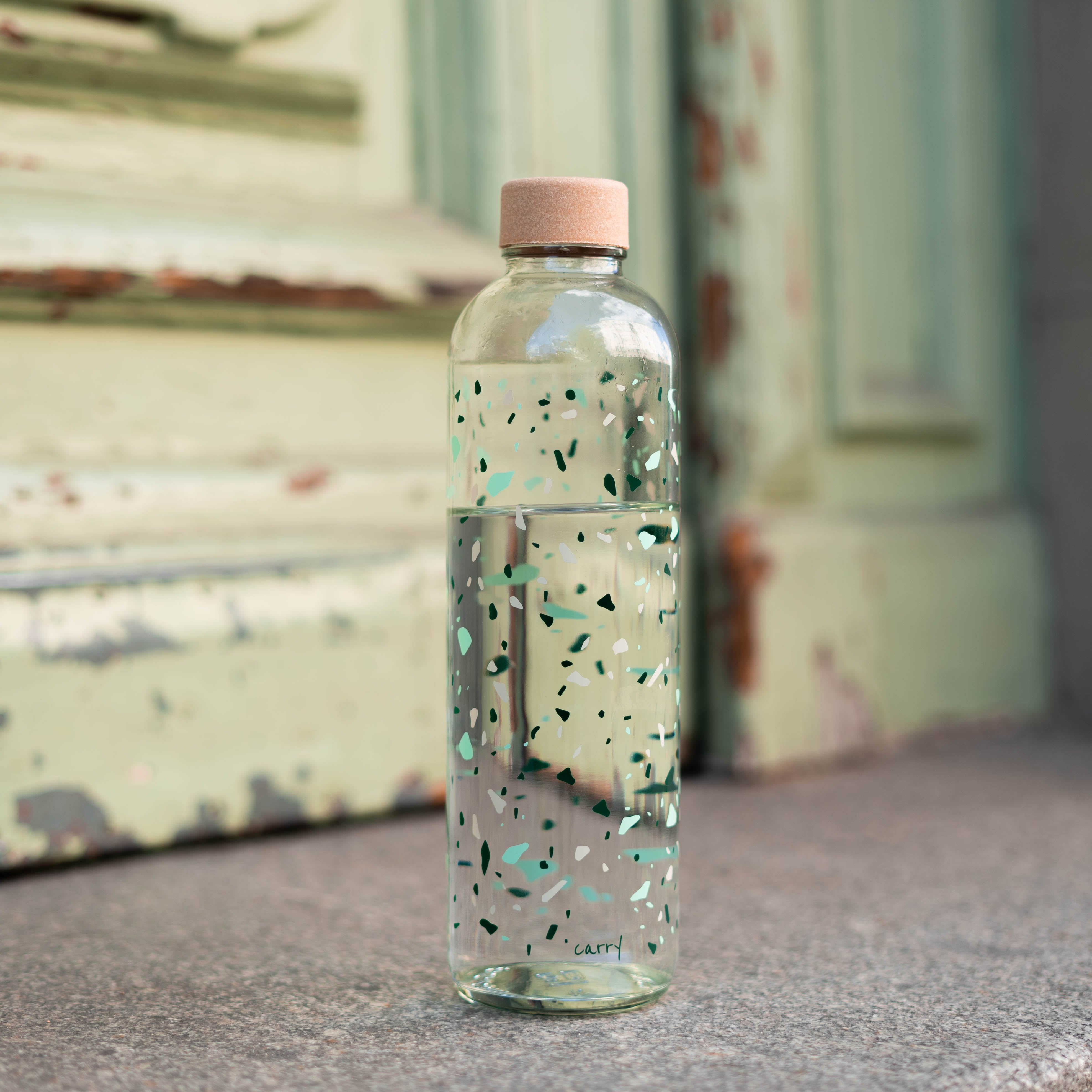 Terrazzo Trinkflasche aus Glas 1L fürs Büro, Wasserspender und Zuhause